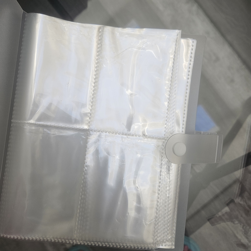 GUC Set Of 4 Transparent Jewelry Organizers. 1 w/Snap Closure,3 W/zip Closure.